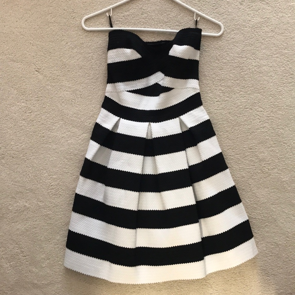 Fancy black and white strapless dress